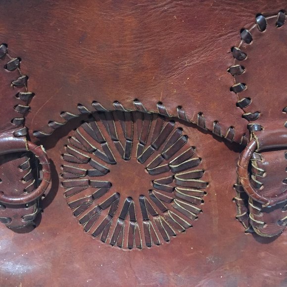 VINTAGE LARGE LEATHER TOTE BAGS - Picture 5 of 7